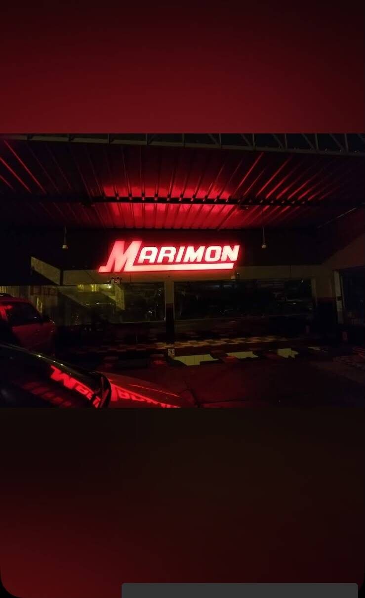 Letreros luminosos varios