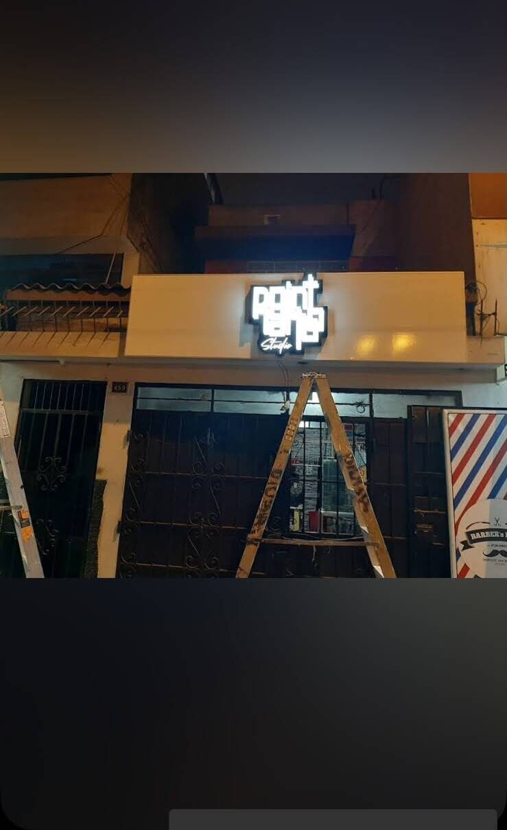 Letreros luminosos varios