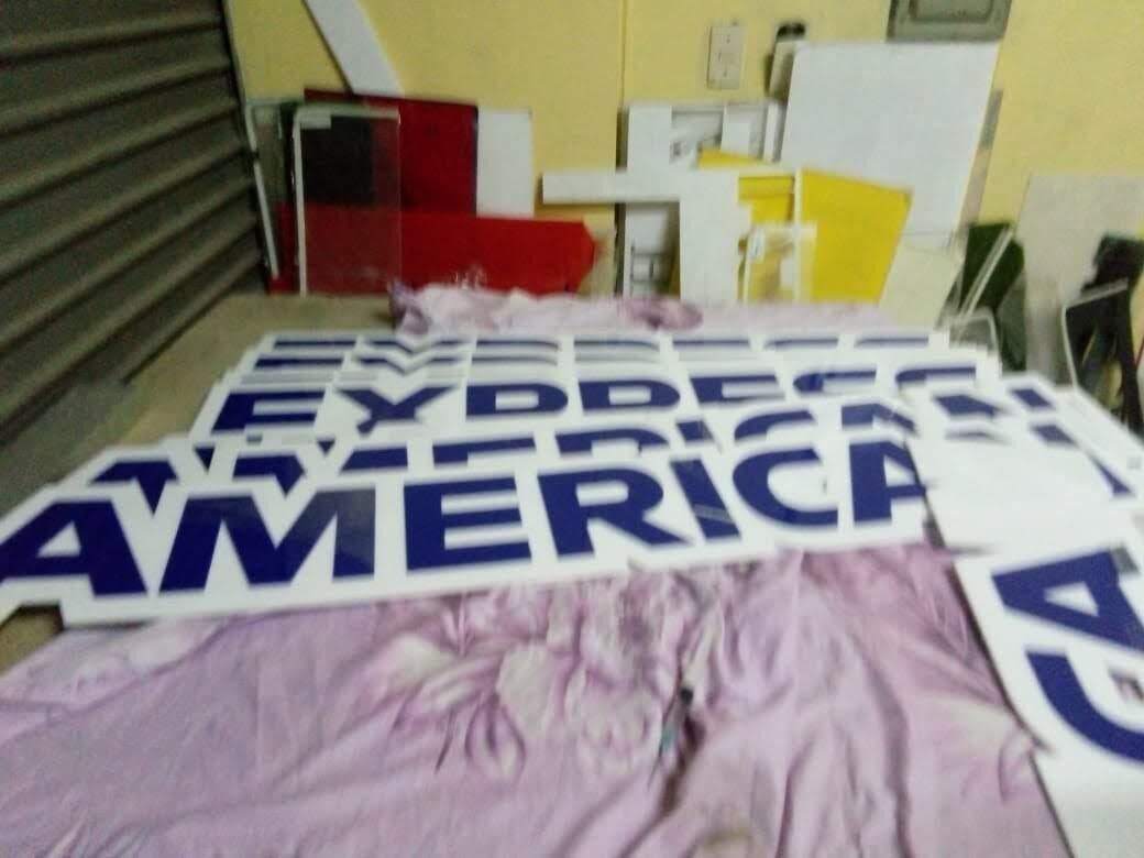 Letreros varios